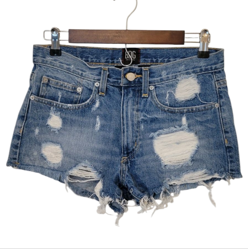 BDG Women's Essential Mid-Rise Distressed Jean Shorts Size 26